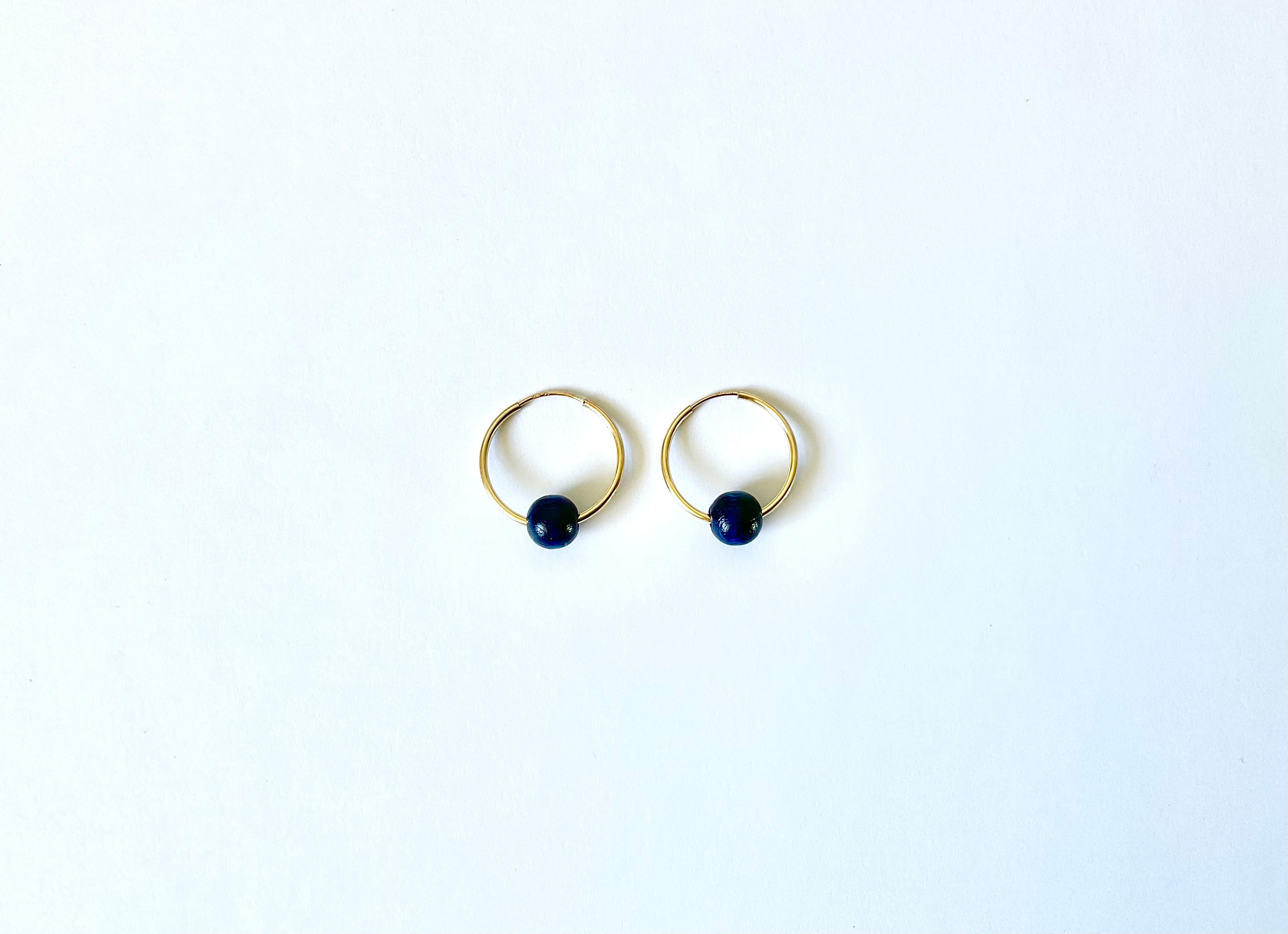 NAVY WOOD SMALL ORB EARRINGS