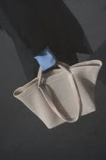 Load image into Gallery viewer, THE MEDIUM AEKI BAG

