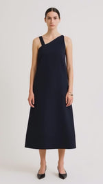 Load and play video in Gallery viewer, LONG SAIL DRESS IN SILK WOOL

