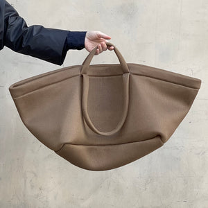 THE LARGE AEKI BAG